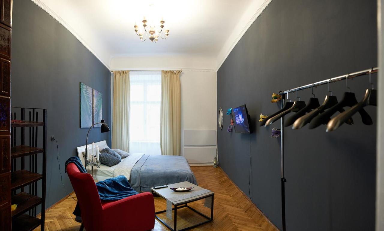 Stylish Apartments In The Center Lviv Luaran gambar