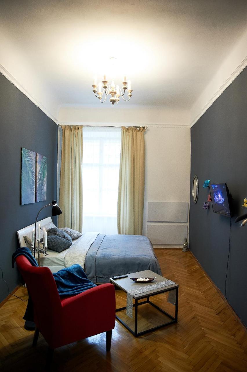 Stylish Apartments In The Center Lviv Luaran gambar