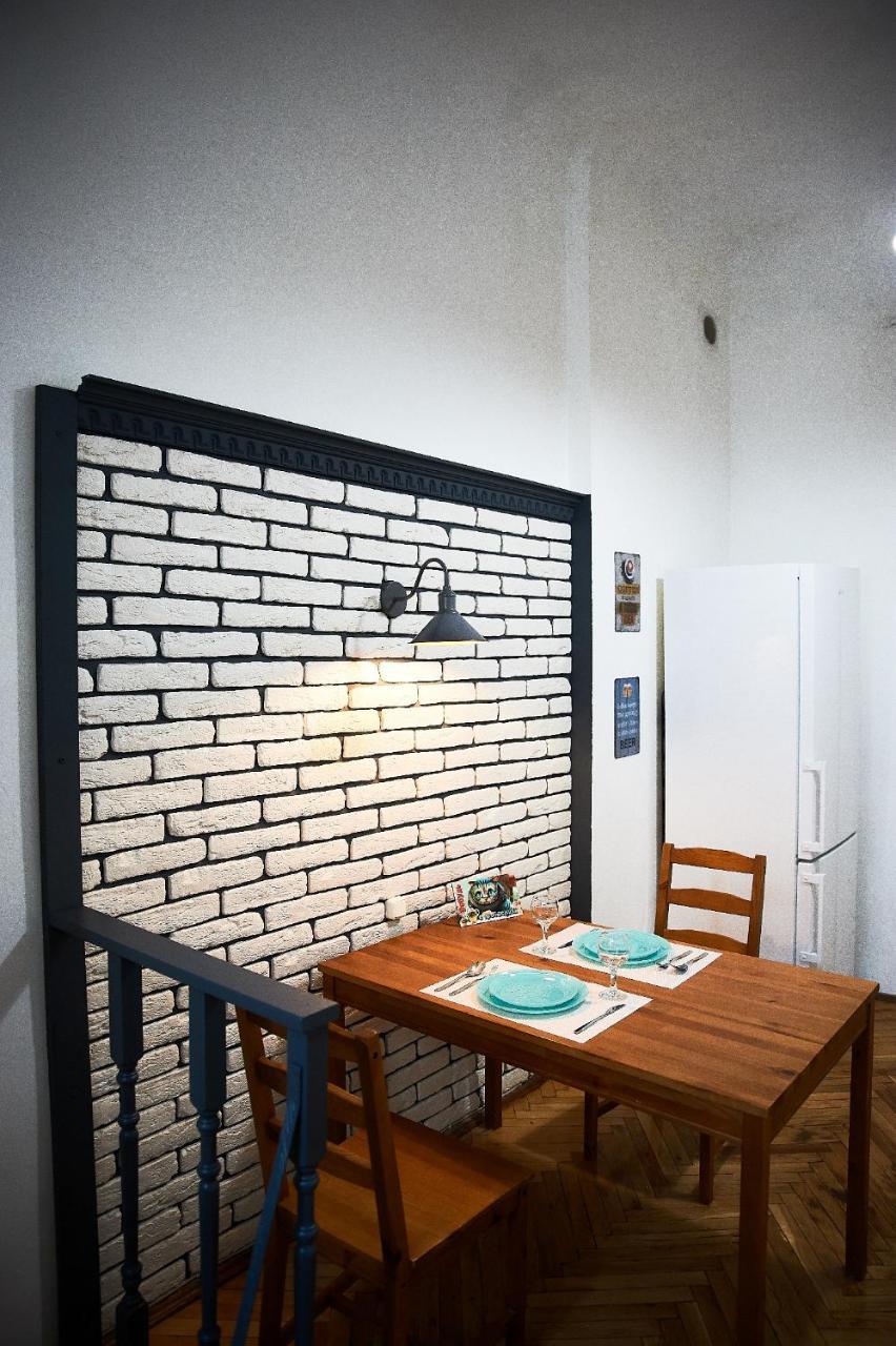 Stylish Apartments In The Center Lviv Luaran gambar
