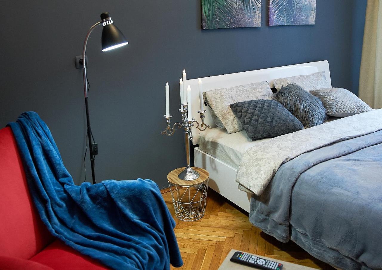 Stylish Apartments In The Center Lviv Luaran gambar